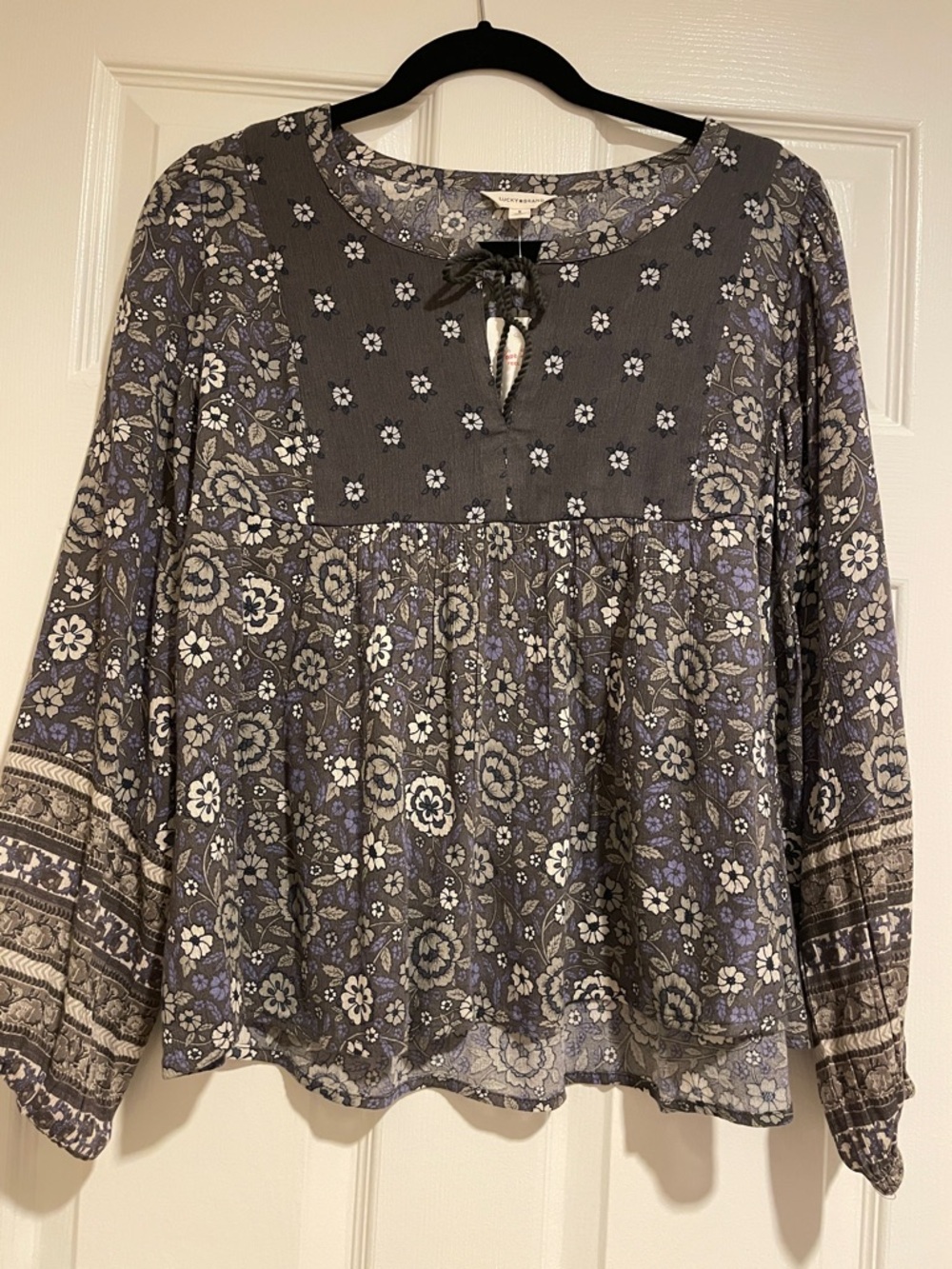 Floral Peasant Blouse -NWT Gray